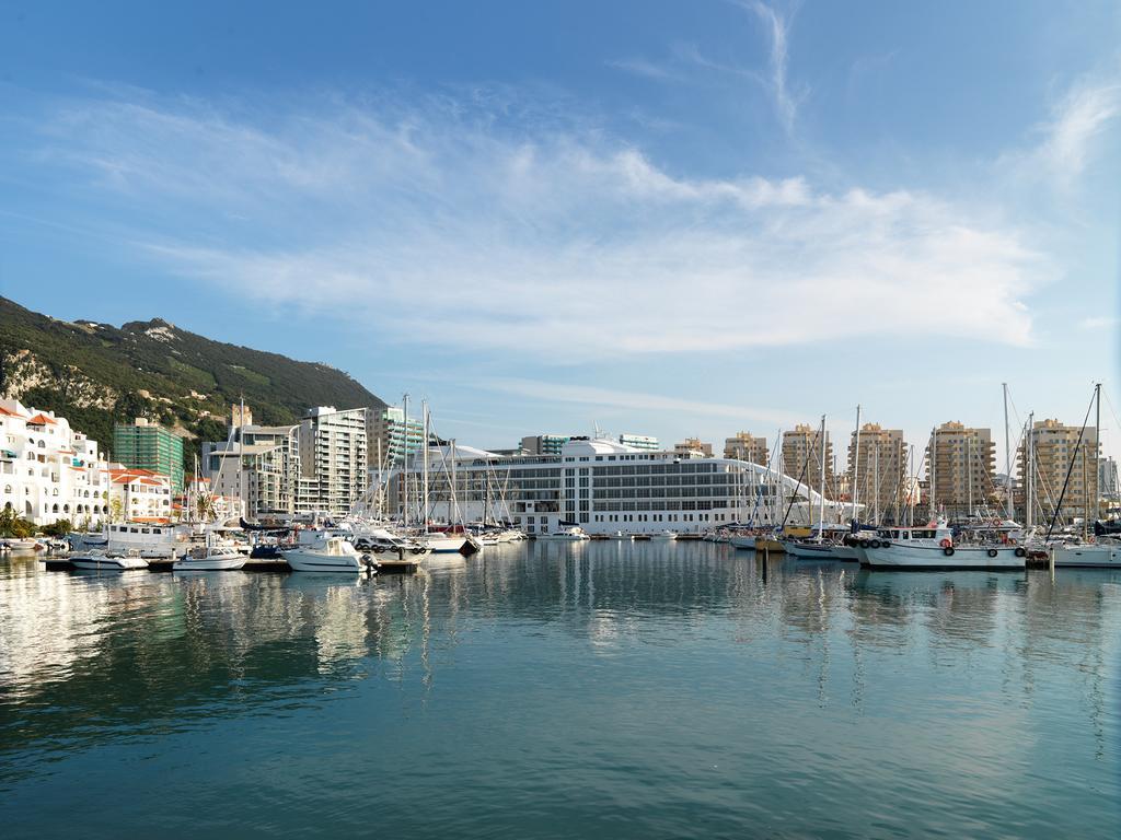 Sunborn Gibraltar Hotel Exterior foto