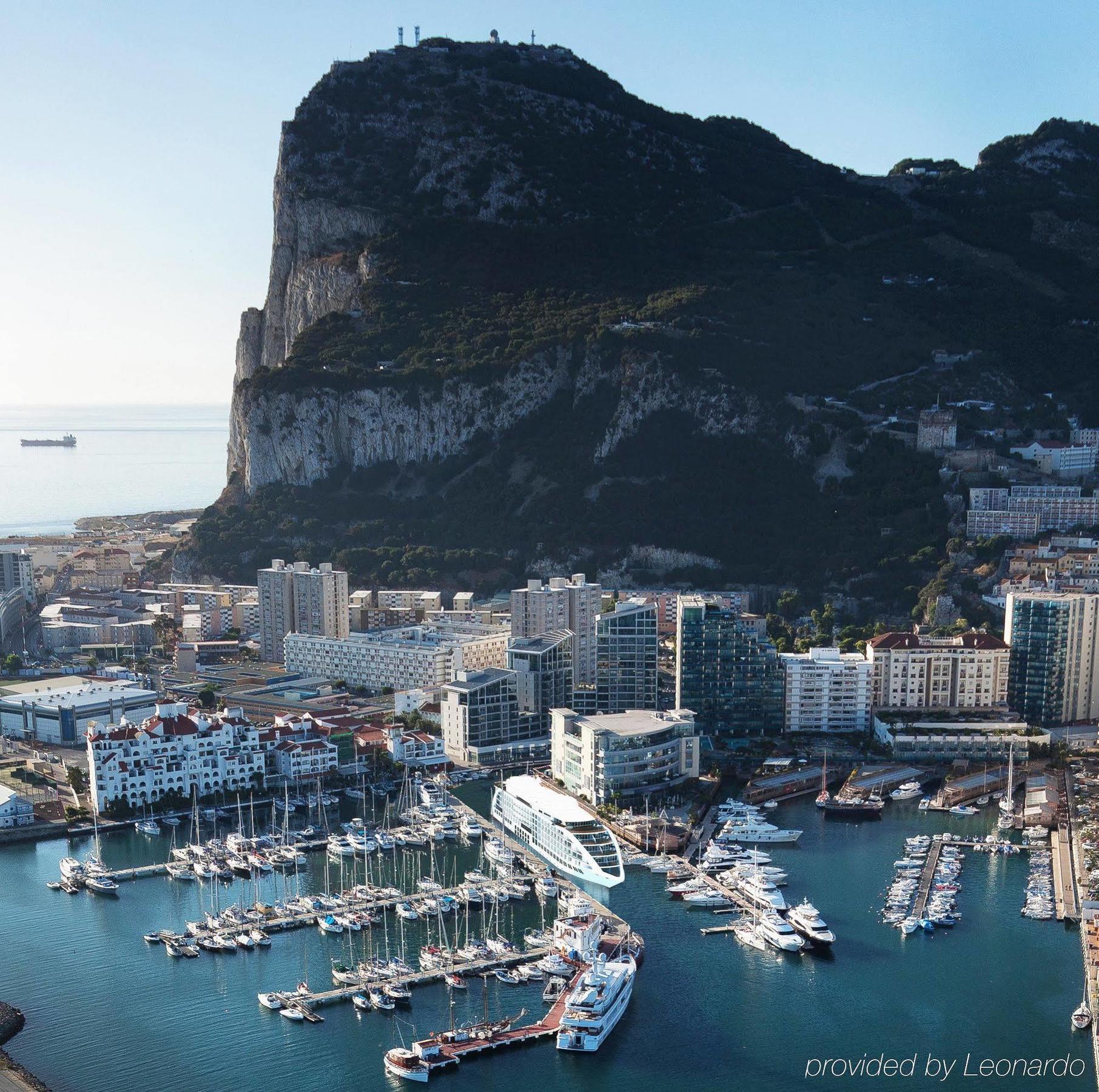 Sunborn Gibraltar Hotel Exterior foto