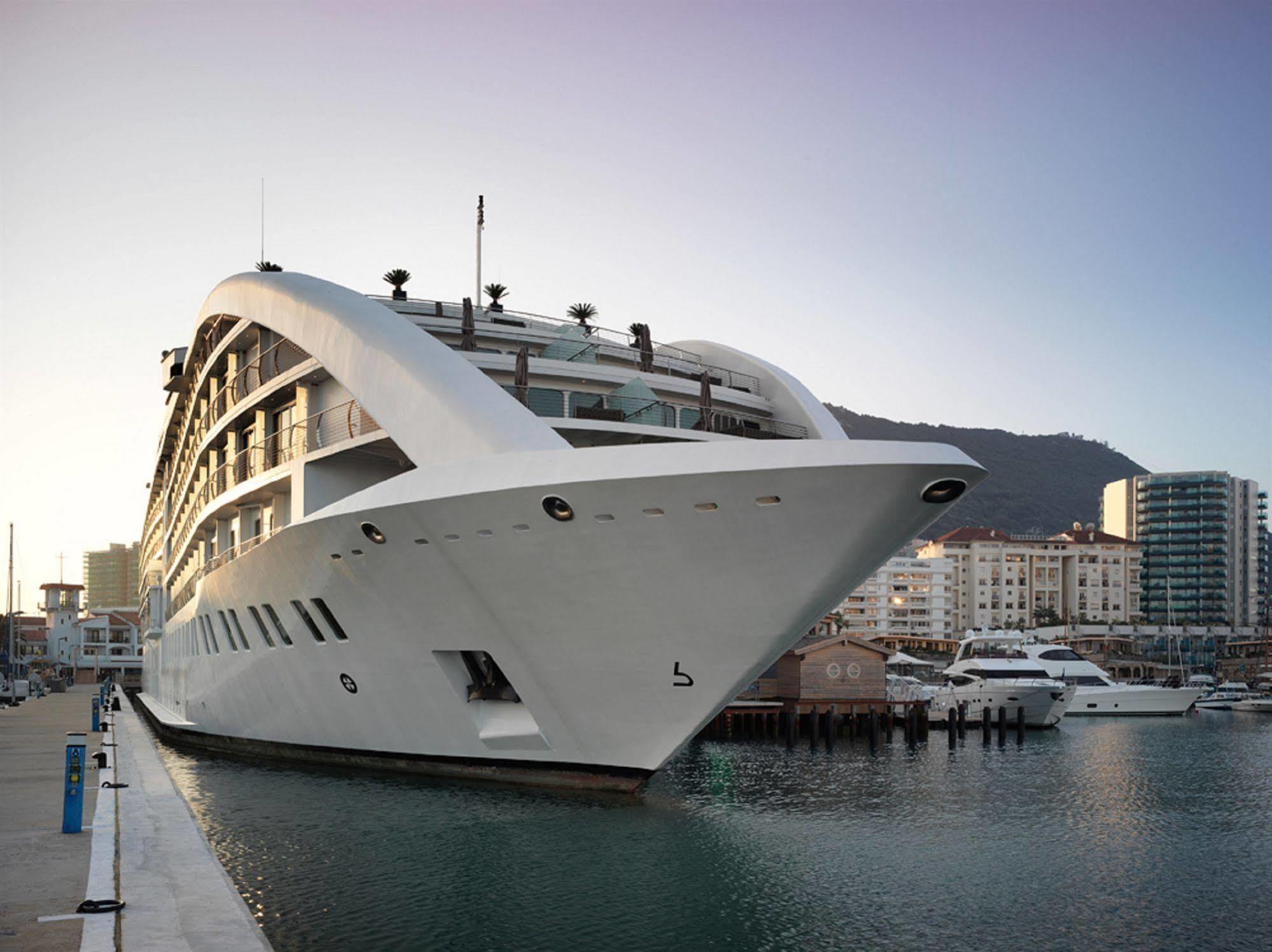 Sunborn Gibraltar Hotel Exterior foto