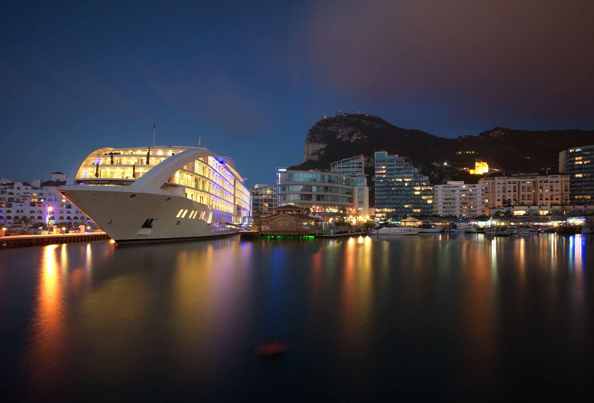 Sunborn Gibraltar Hotel Exterior foto