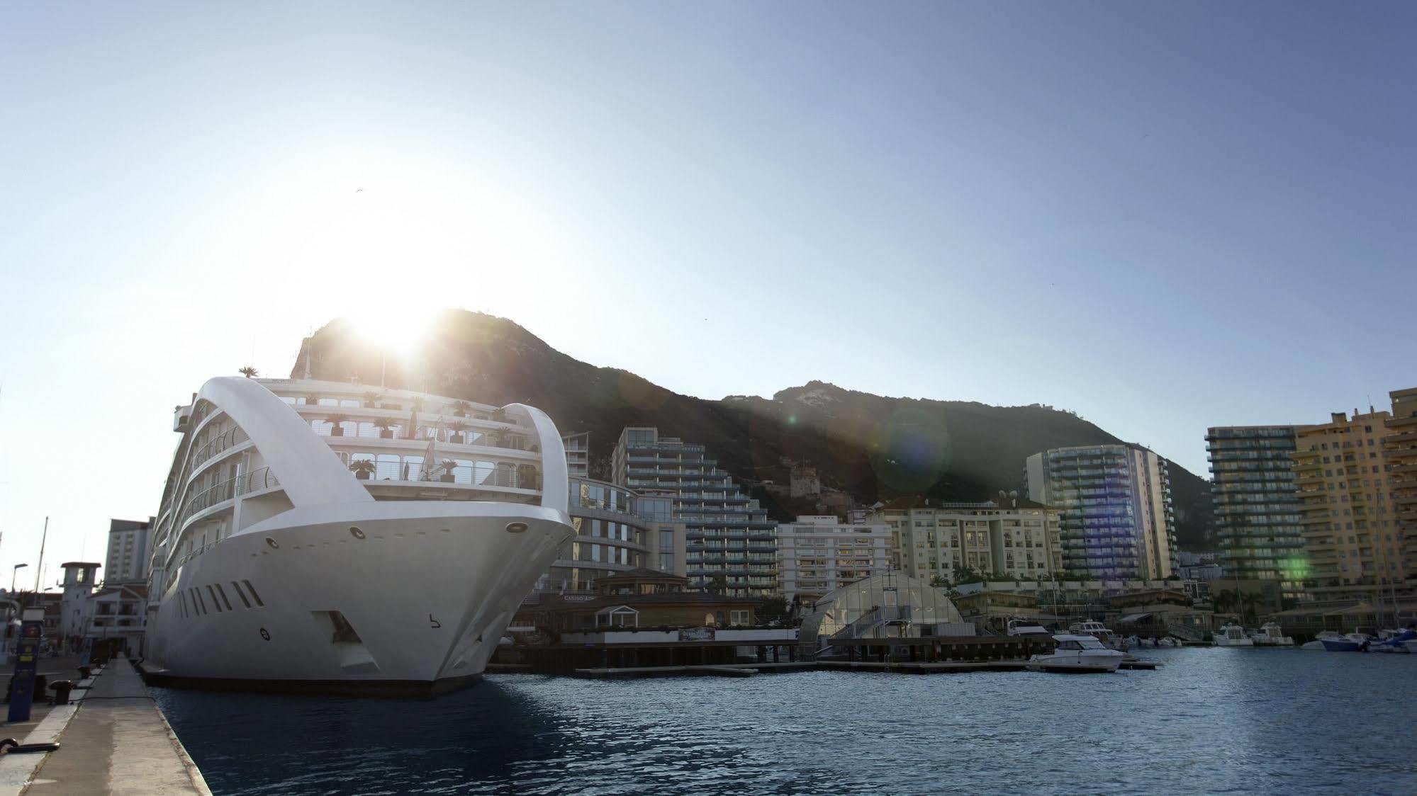 Sunborn Gibraltar Hotel Exterior foto