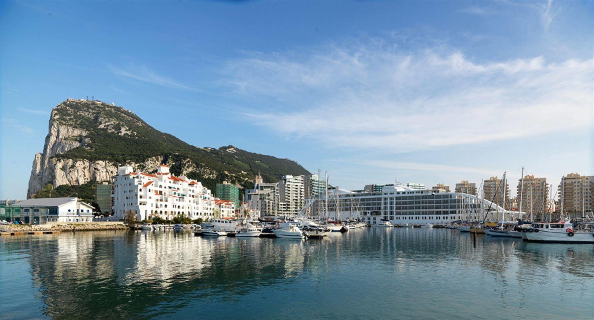 Sunborn Gibraltar Hotel Exterior foto