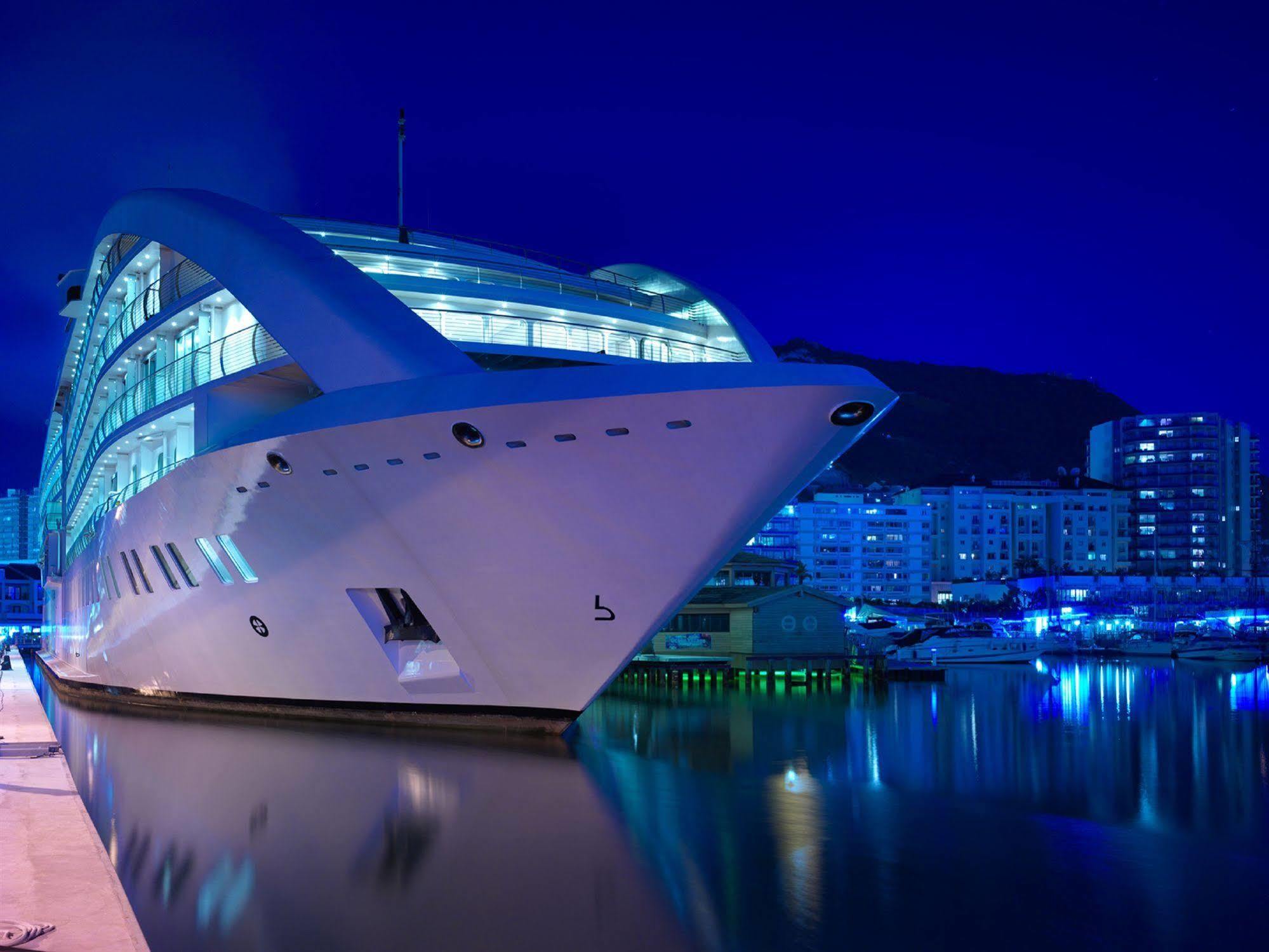 Sunborn Gibraltar Hotel Exterior foto